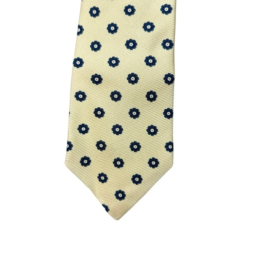 Lord & Taylor Kensington Silk Tie Yellow Navy Floral Medallion English Twill